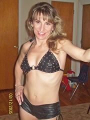 רוב האתרים למציאת פנויים פנויות מבליטים את הכאלה ללא בן זוג על כן הם מעודדים התפתחות קשר רציני.